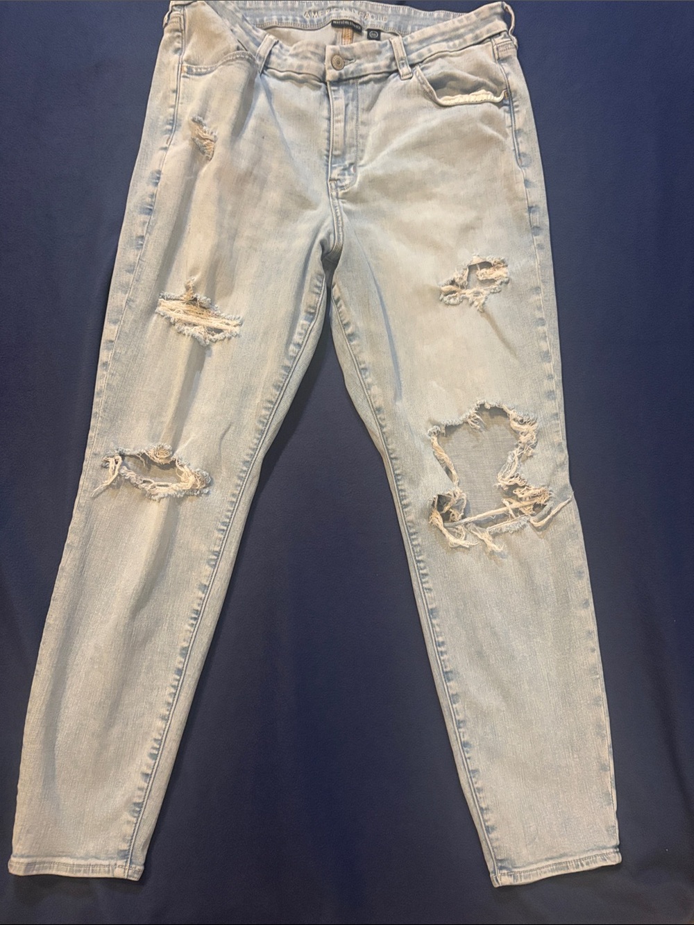American Eagle Outfitters Light Blue High-Rise Distressed Jeans Plus Sized 18